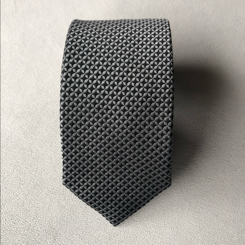 Nordstrom ~ 100% Silk Tie ~ Black and Grey
